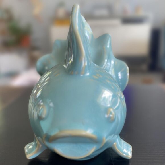 Chic Blue Ceramic Fish Decor – Coastal Home Vibes 🐟 - Picture 6 of 11